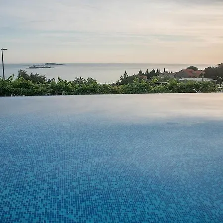 Deluxe Ana Plat Mlini