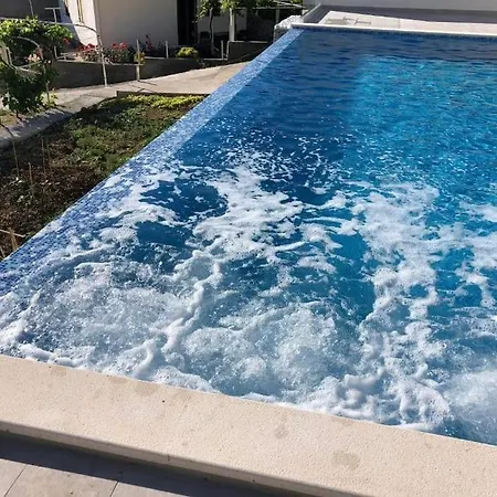 Deluxe Ana Plat Apartment Mlini