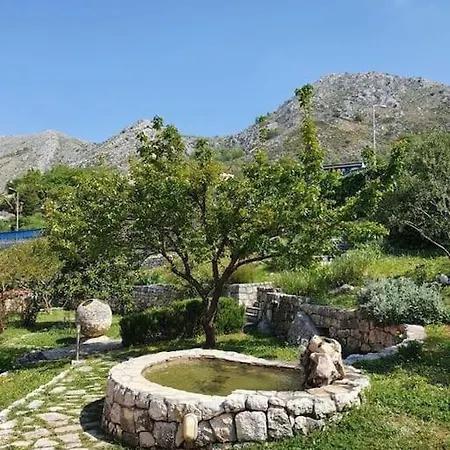 Deluxe Ana Plat * مْليني